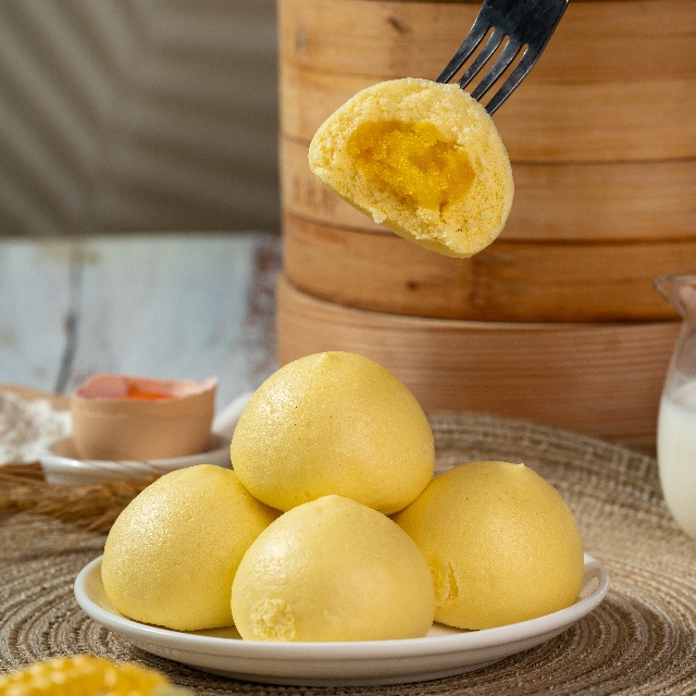 Golden Paste Corn Bun